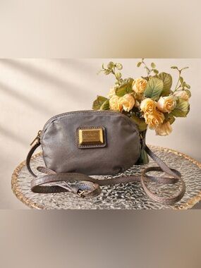 Marc by Marc Jacobs Crossbody Bag Taupe Grey Leather Gold Hardware Vintage Purse